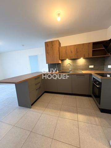 APPARTEMENT À LOUER DE 4 PIÈCES DE 76,40 M²