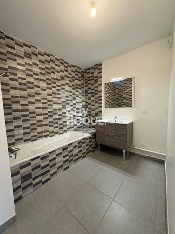 APPARTEMENT À LOUER DE 4 PIÈCES DE 76,40 M²