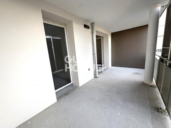 APPARTEMENT À LOUER DE 4 PIÈCES DE 76,40 M²