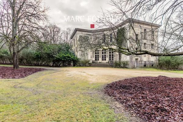 Château avec un Terrain de 8 hectares au Nord de Paris
