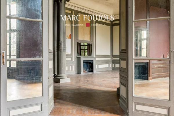 Château avec un Terrain de 8 hectares au Nord de Paris