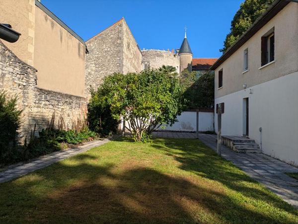Maison La Charite Sur Loire  centre 5 pièce(s), garage, terrain 400 m²