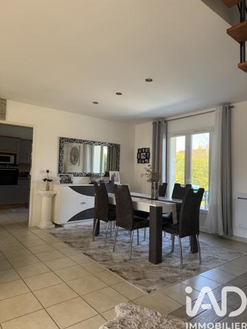 Maison à vendre 7 pièces 127 m² Bourges