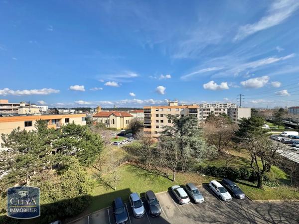 Appartement à louer 2 pièces 56.93m²