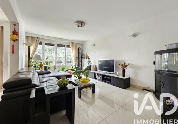 Location appartement 5 pièces 108 m² Villemomble