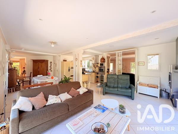 Maison à vendre 4 pièces 101,37 m² Saint-Cirgues-de-Malbert