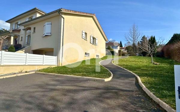 Maison à vendre    7 pièces • 241 m2 Limoges