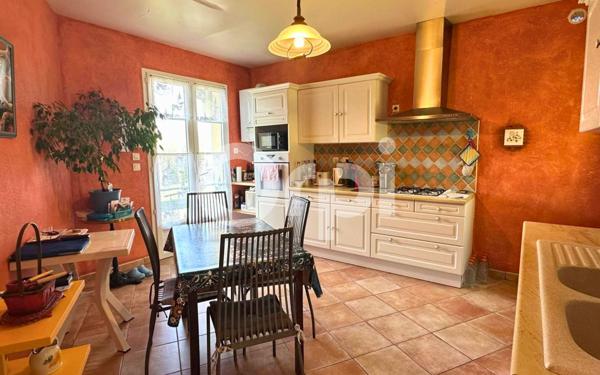 Maison à vendre    7 pièces • 241 m2 Limoges