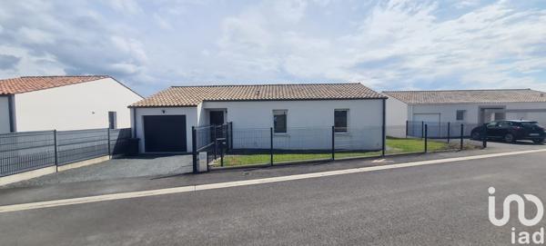 Maison à vendre 4 pièces 101 m² Saint-Georges-des-Coteaux