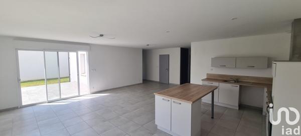 Maison à vendre 4 pièces 101 m² Saint-Georges-des-Coteaux