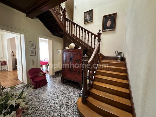 MAISON CENTRE VILLE SAINT-QUENTIN 8 PCES 215M2