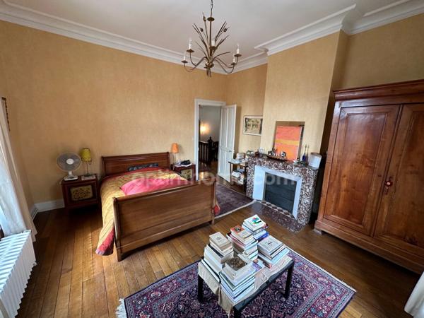 MAISON CENTRE VILLE SAINT-QUENTIN 8 PCES 215M2