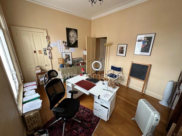 MAISON CENTRE VILLE SAINT-QUENTIN 8 PCES 215M2