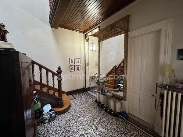 MAISON CENTRE VILLE SAINT-QUENTIN 8 PCES 215M2