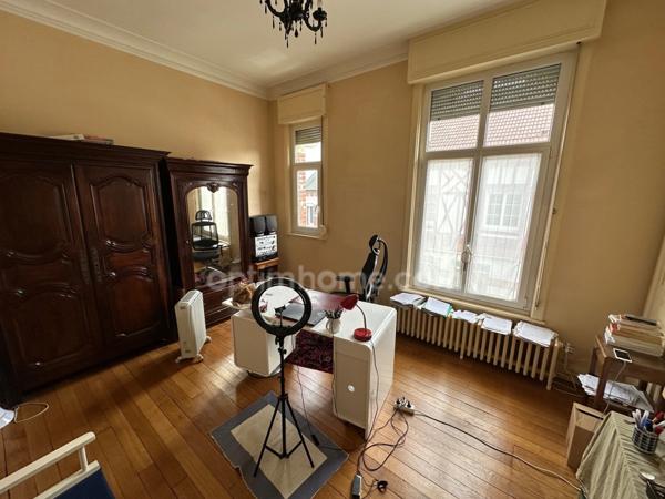 MAISON CENTRE VILLE SAINT-QUENTIN 8 PCES 215M2