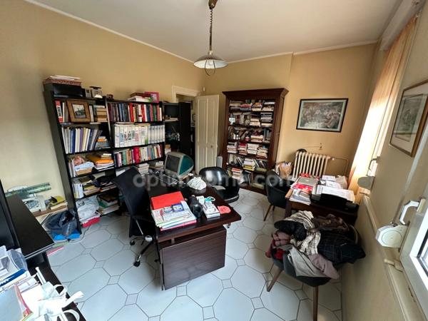 MAISON CENTRE VILLE SAINT-QUENTIN 8 PCES 215M2