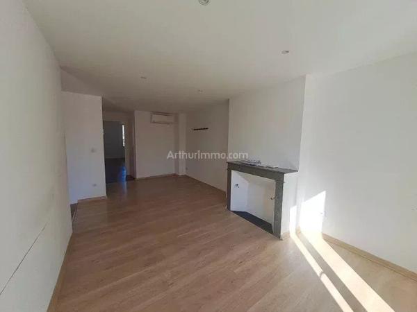 Location Appartement 2 pièces 68 m2 à Salernes