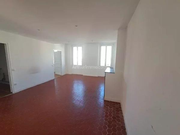 Location Appartement 2 pièces 68 m2 à Salernes