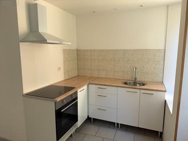 Maison à louer à Rozoy-sur-Serre dans l'Aisne (02360), ref : 02014/903