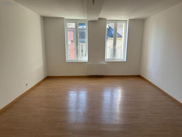 Maison à louer à Rozoy-sur-Serre dans l'Aisne (02360), ref : 02014/903