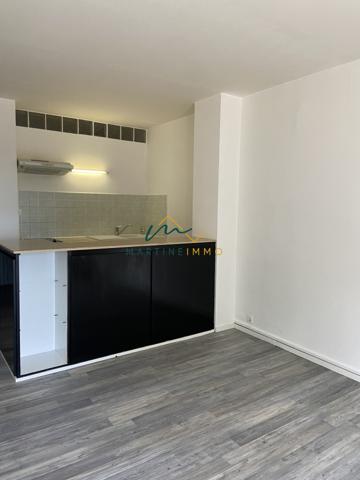 Studio avec balcon proche du centre ville de Marmande (47)