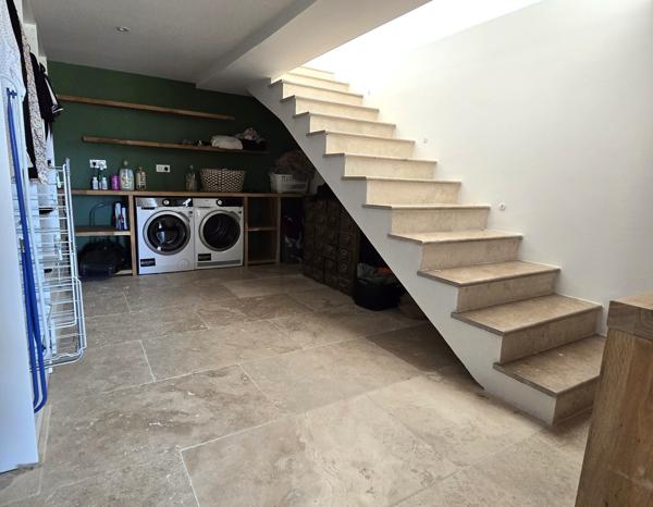 Villa contemporaine avec piscine et vue Luberon