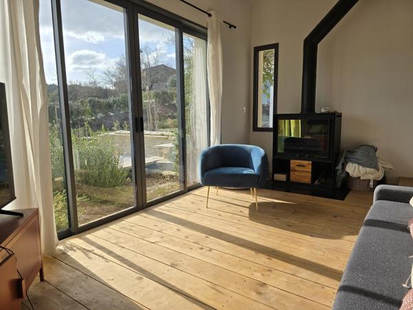 Villa contemporaine avec piscine et vue Luberon