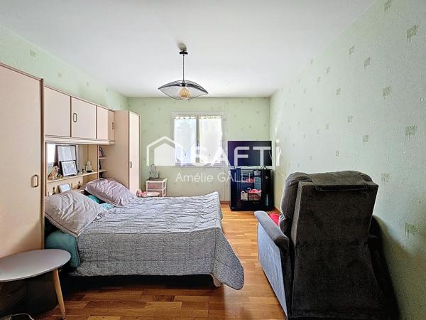 Maison de plain-pied au calme – beaux volumes