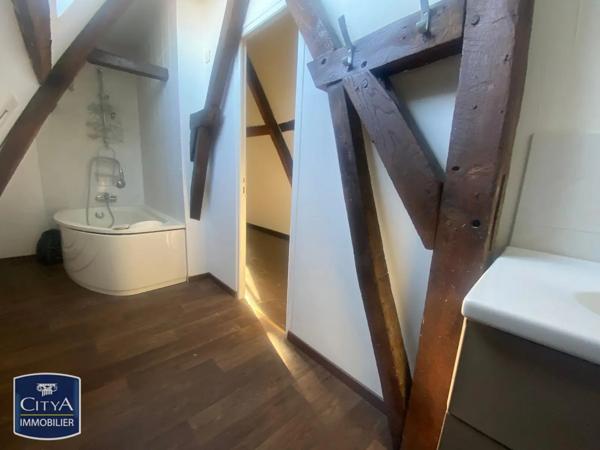 Appartement à louer 3 pièces 70.25m² Valenciennes (59300)