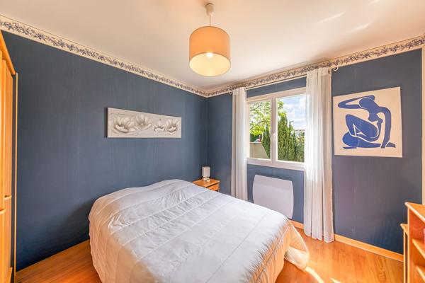 Maison de plain-pied  à Châtenoy Le Royal de 90 m² avec 3 chambres