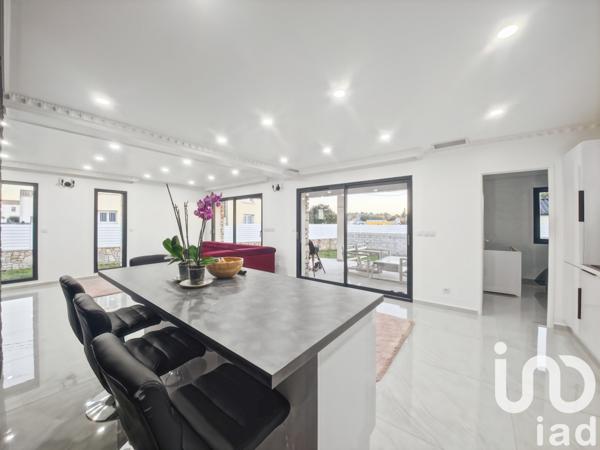 Maison 4 pièces de 108 m² à Saint-Hilaire-de-Brethmas (30560)