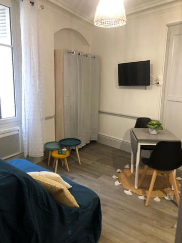 STUDIO MEUBLE - CENTRE VILLE Rue Jean Bouchet