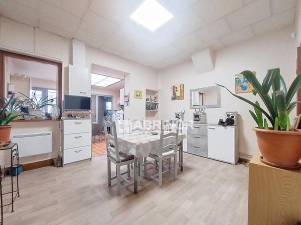 MAISON avec jardin. Chambre au Rez-de-chaussée - BLANC SEAU, proche métro CARLIER TOURCOING