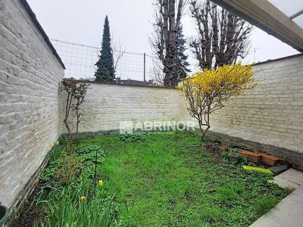 MAISON avec jardin. Chambre au Rez-de-chaussée - BLANC SEAU, proche métro CARLIER TOURCOING