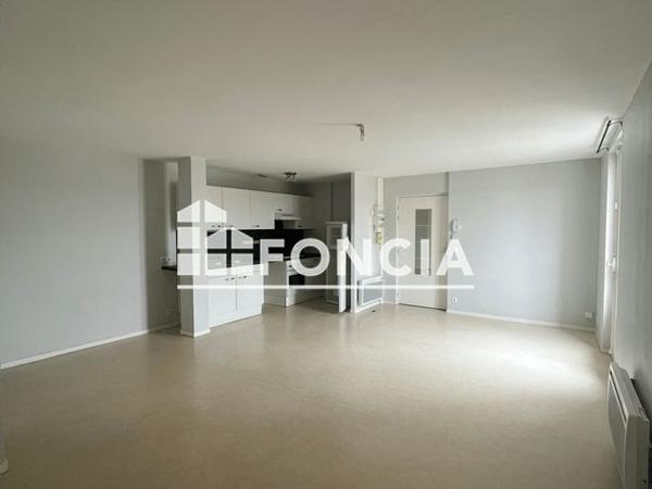 Location Appartement 2 pièces 49.6 m² - 2 PLACE JEANNE HACHETTE Beauvais 60000