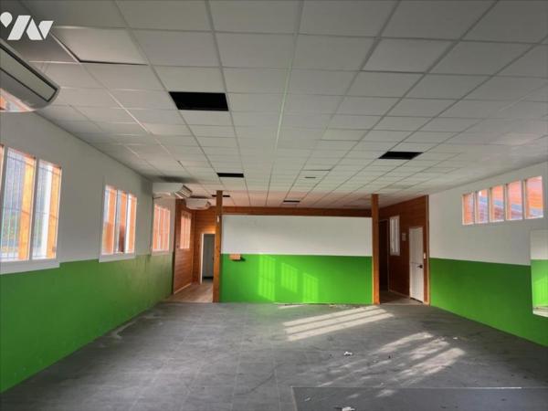 BATIMENT PROFESSIONNEL