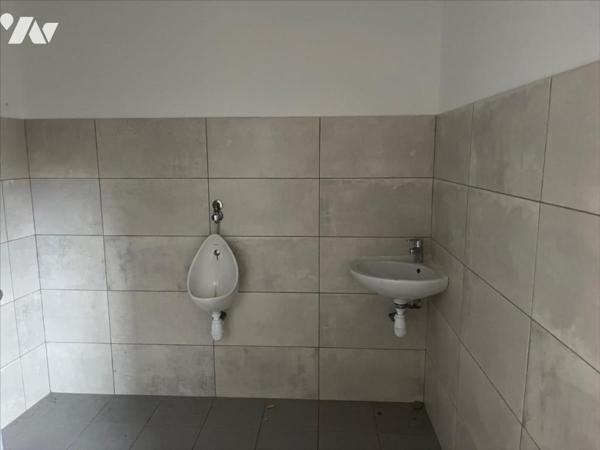 BATIMENT PROFESSIONNEL