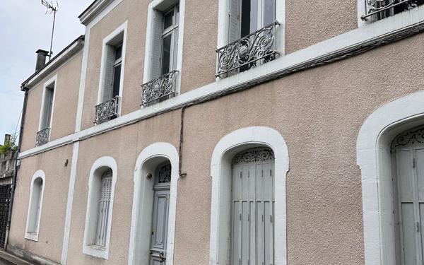 Maison à vendre    10 pièces •  Neuvic