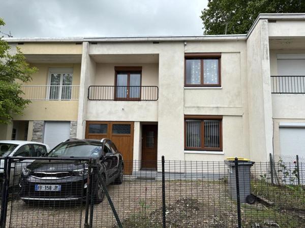 Maison à vendre 112 224 € Mehun-sur-Yèvre 4 p 65 m² DPE E