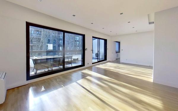 Appartement à vendre    5 pièces • 130,22 m2 Lyon 6