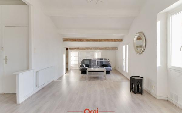 Appartement à vendre    2 pièces • 45,21 m2 Marseille 12