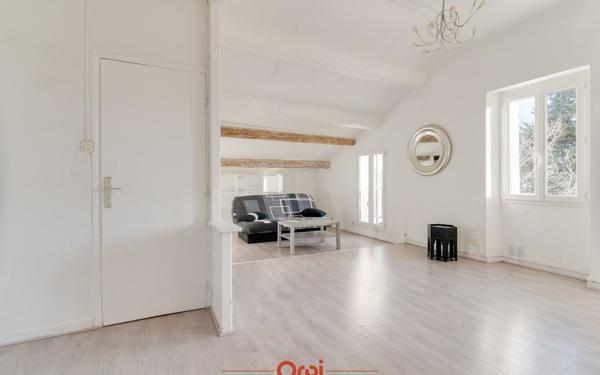 Appartement à vendre    2 pièces • 45,21 m2 Marseille 12