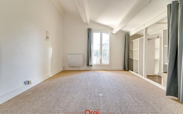 Appartement à vendre    2 pièces • 45,21 m2 Marseille 12