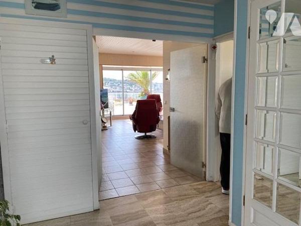 Pleine Vue Mer, Ville et Port