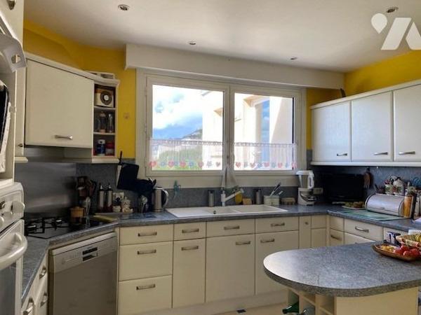 Pleine Vue Mer, Ville et Port