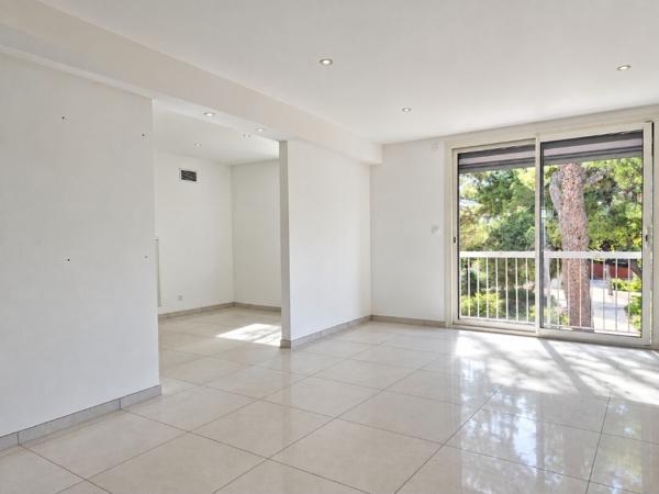 Appartement Balaruc Les Bains 4 pièce(s) 88 m2 avec garage