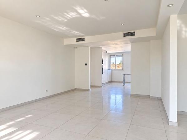 Appartement Balaruc Les Bains 4 pièce(s) 88 m2 avec garage