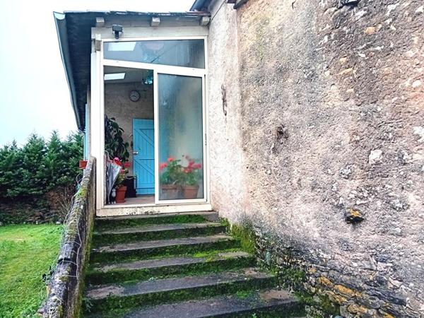 Maison  3 pièces 66 m2 caves jardin