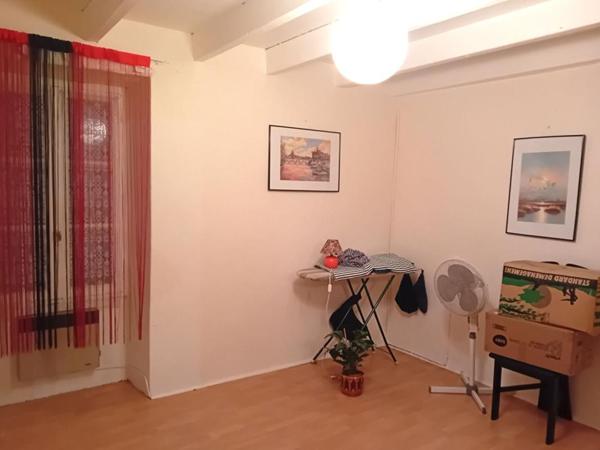 Maison  3 pièces 66 m2 caves jardin