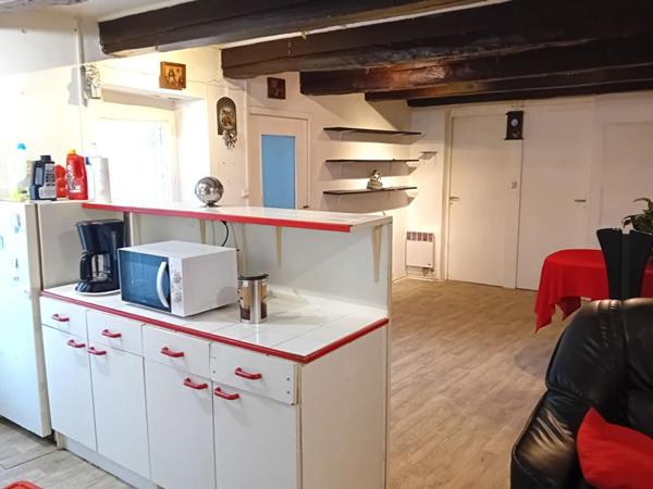 Maison  3 pièces 66 m2 caves jardin